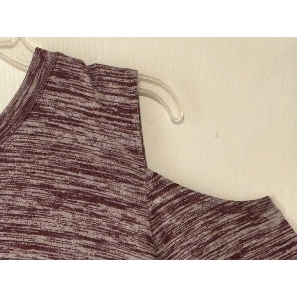 Xersion Red & White 2X Long Sleeve Shoulder Cut Shirt Womens - Picture 6 of 10